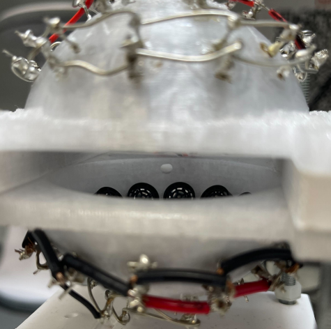 Ball levitating between the two transducer arrays